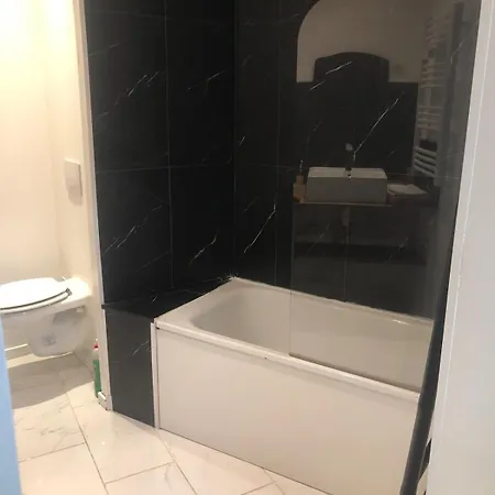 Cozy And Comfortable 2-room In ルーアン