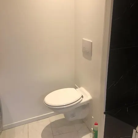 Апартаменты Cozy And Comfortable 2-room In